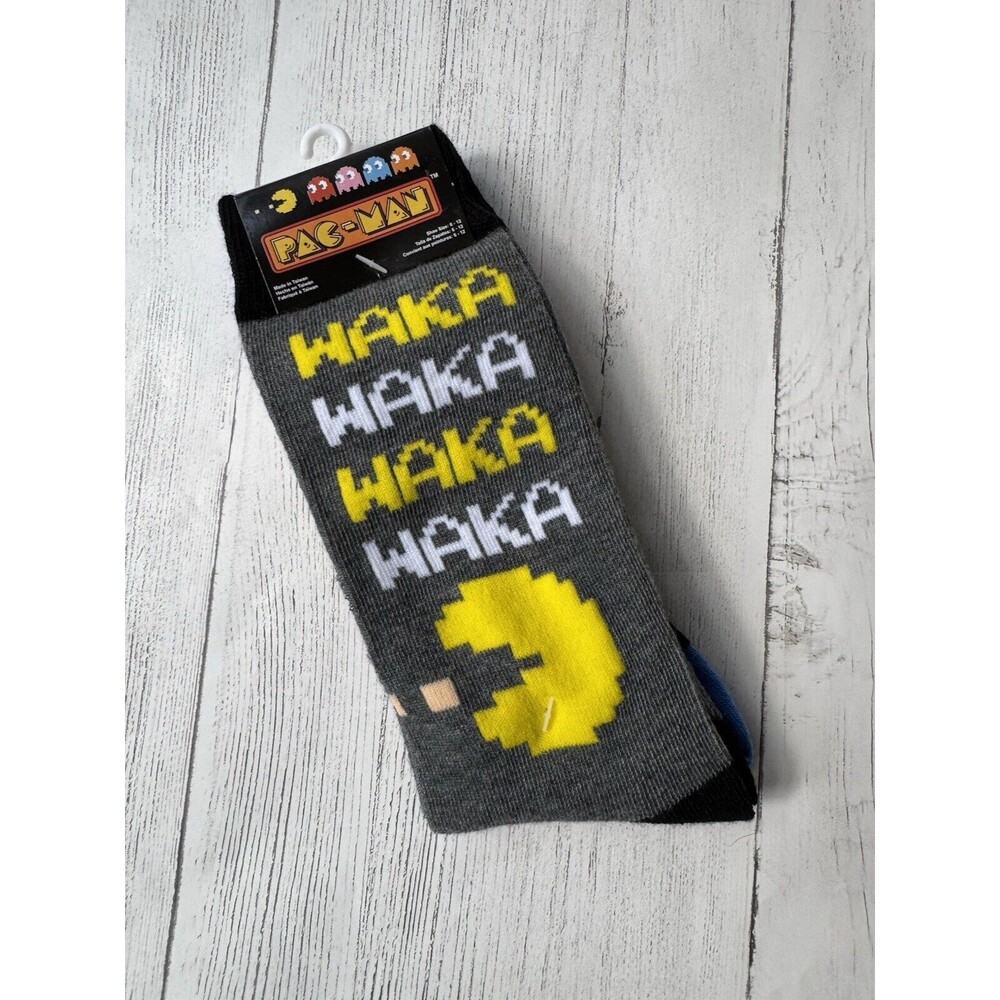 PAC MAN Game Men’s 2 PACK Crew Socks NWT Size 6-12
